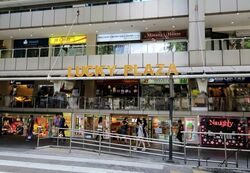 Lucky Plaza (D9), Shop House #559095131